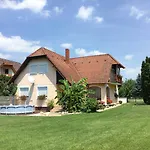 Liliána Venkovský dům Balatonberény