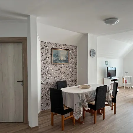 Liliána Casa di campagna Balatonberény